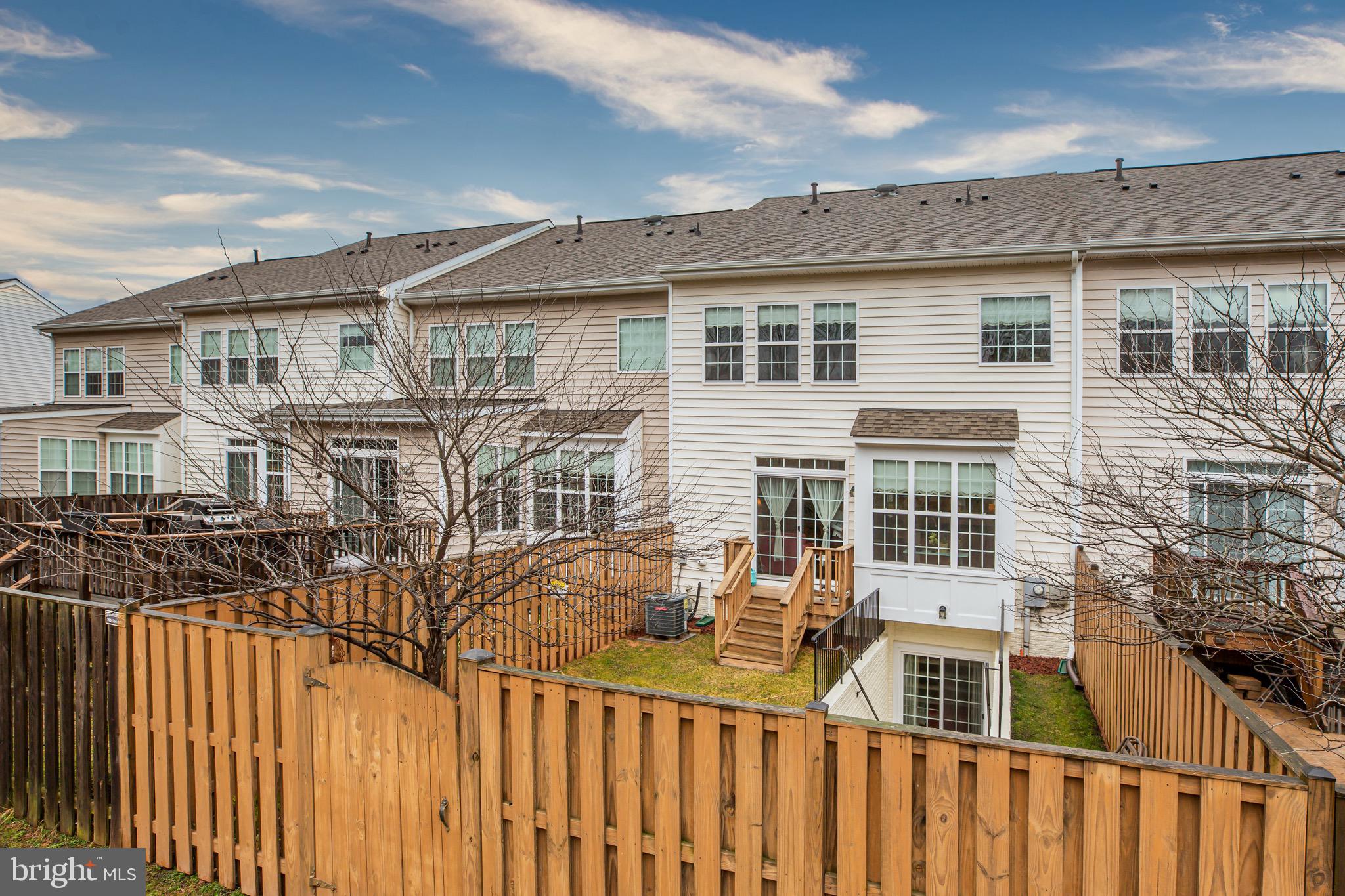 5889 Riverside Drive Woodbridge, VA 22193 - Photo 3 of 31 Gallery Image 3