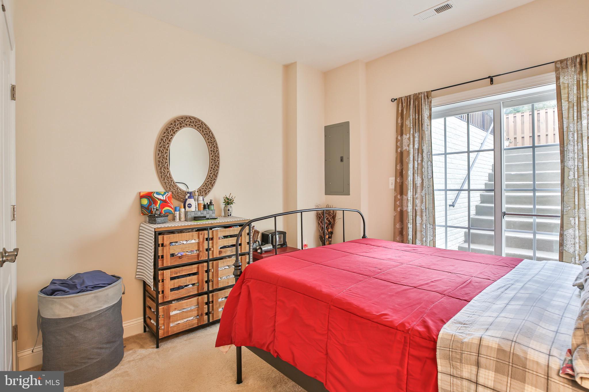 5889 Riverside Drive Woodbridge, VA 22193 - Photo 27 of 31 Gallery Image 27