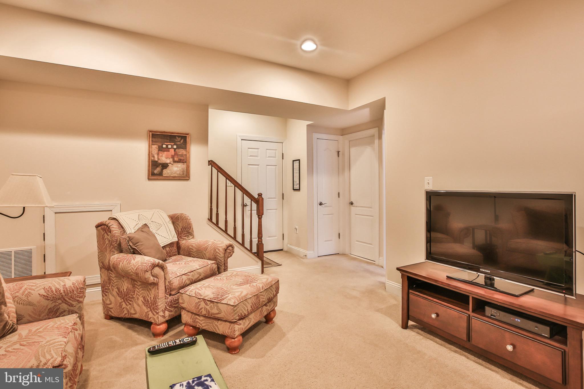 5889 Riverside Drive Woodbridge, VA 22193 - Photo 29 of 31 Gallery Image 29