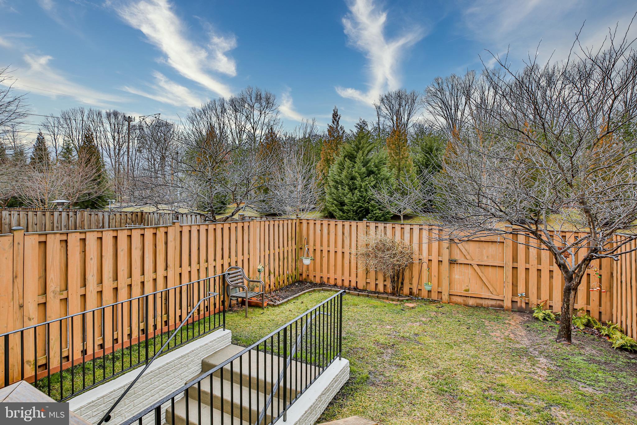 5889 Riverside Drive Woodbridge, VA 22193 - Photo 4 of 31 Gallery Image 4