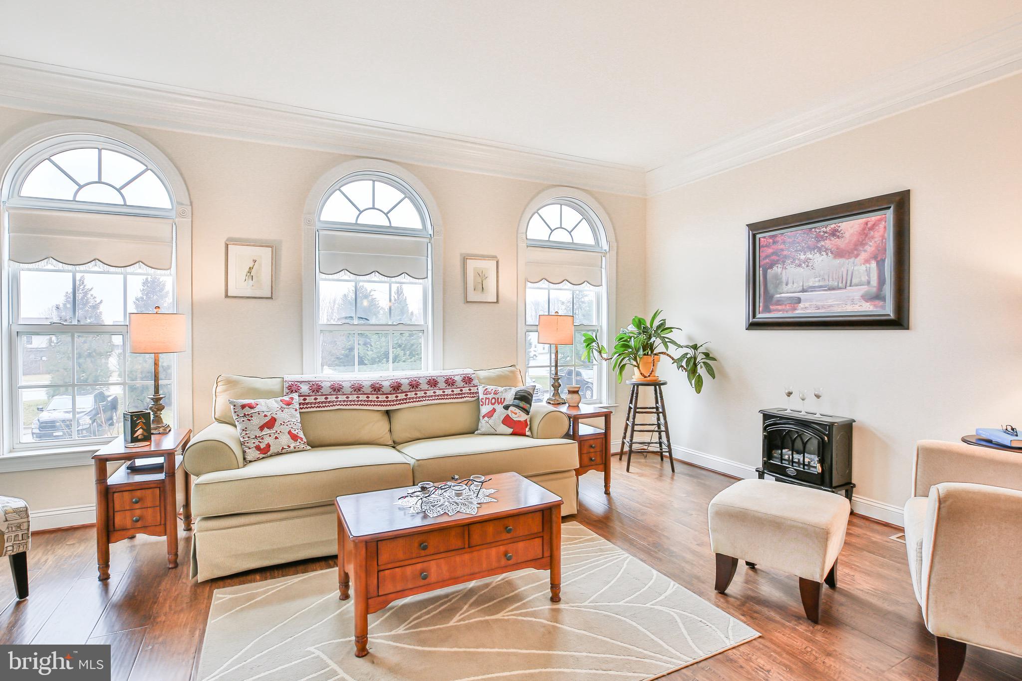 5889 Riverside Drive Woodbridge, VA 22193 - Photo 6 of 31 Gallery Image 6