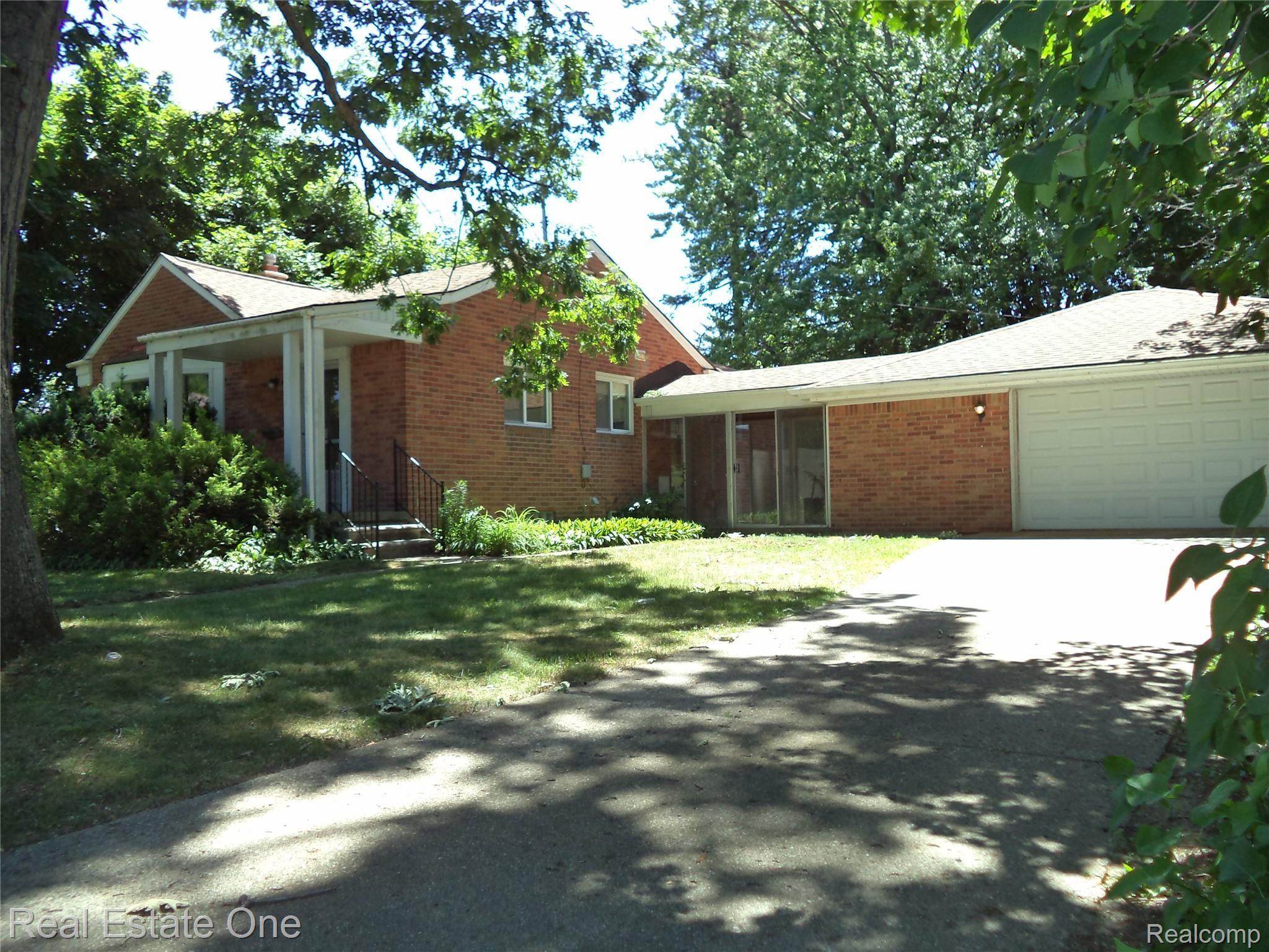 318 East Webster Road Royal Oak, MI 48073 - Photo 21 of 31 DSC03750.JPG