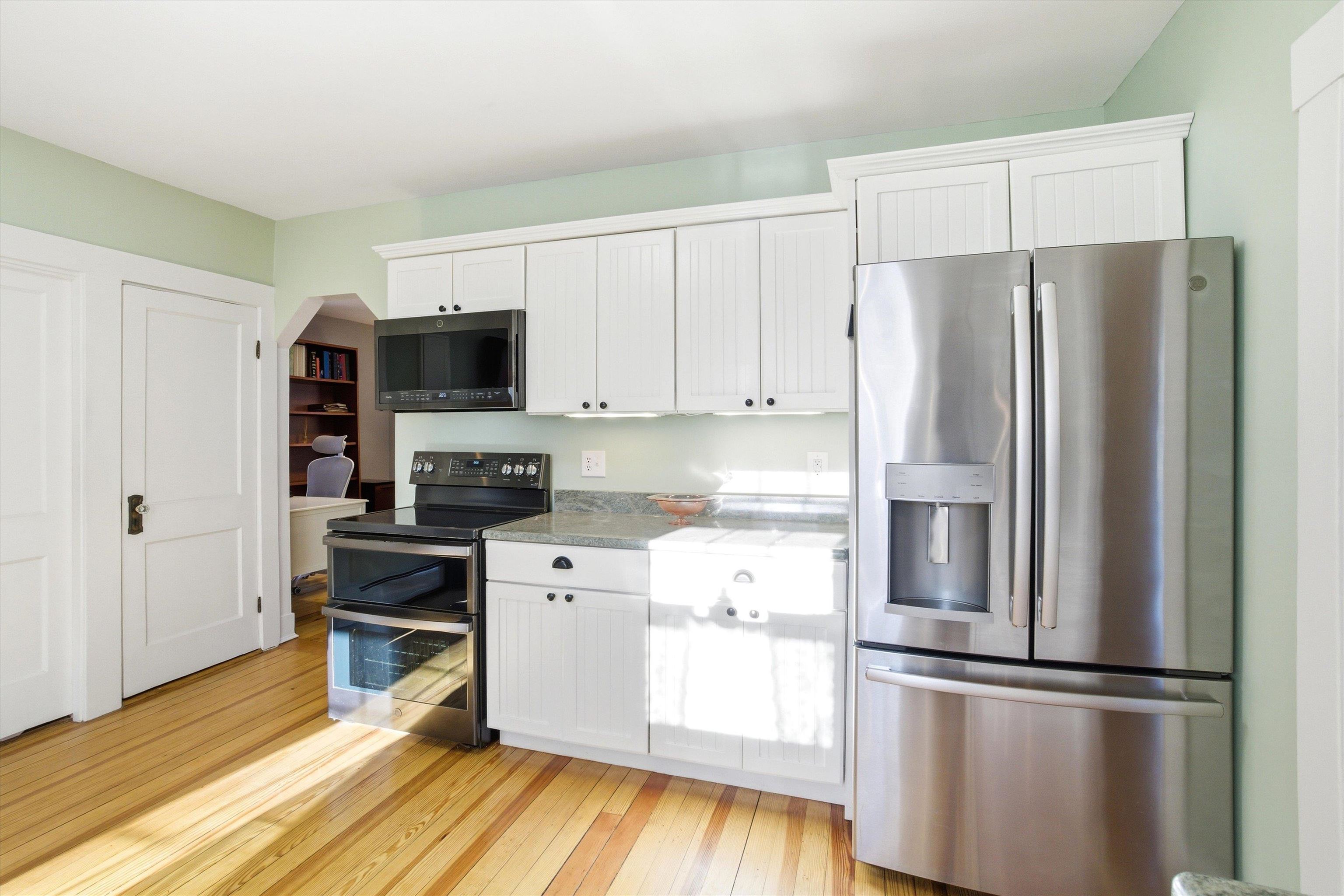 1508 River Road Manchester, NH 03104 - Photo 6 of 50