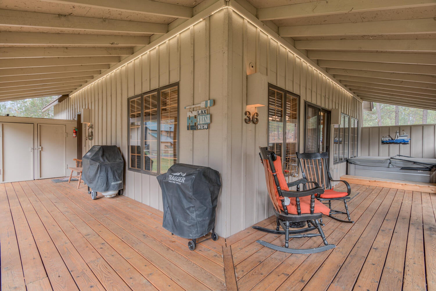 57531 Circle 4 Cabin Road Sunriver, OR 97707 - Photo 5 of 30 57531 Circle Four Cabin Rd. - 7
