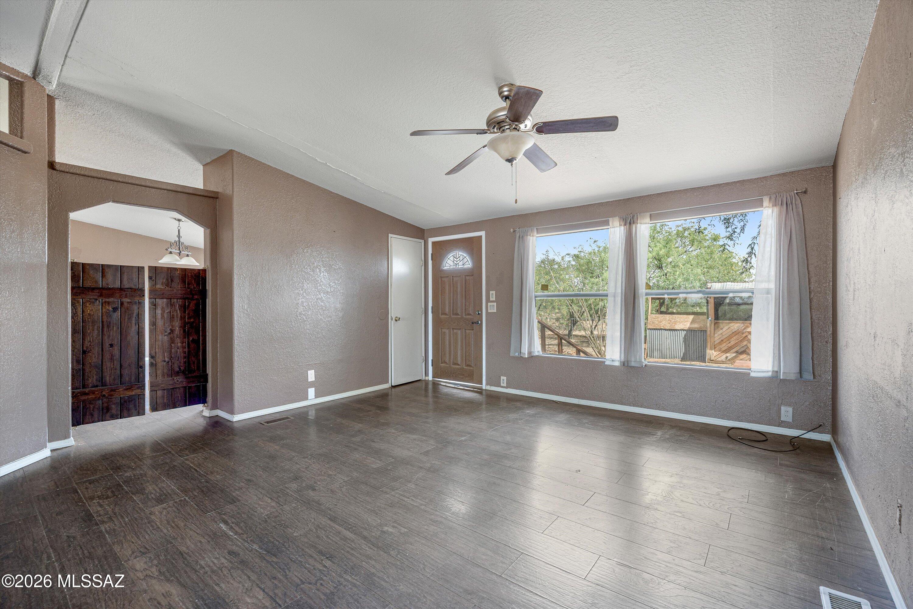 17111 South Country Club Road, Unit 48 Sahuarita, AZ 85629 - Photo 4 of 37 Living Room