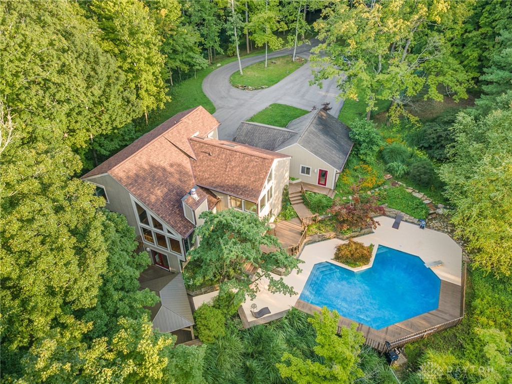 18 Locust Hill Road Cincinnati, OH 45245 - Photo 32 of 33 Gallery Image 32