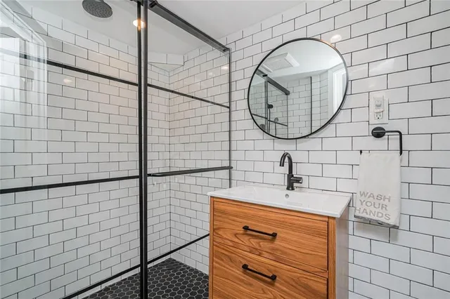 $998,000 | 2763 East 63rd Street | Mill Basin