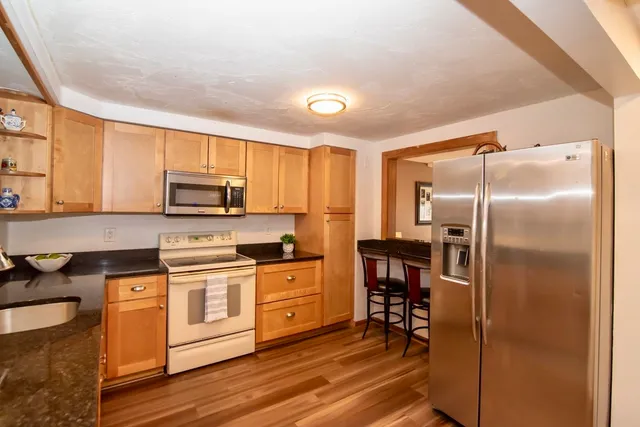 $349,000 | 5 Tsienneto Road, Unit 10, Derry, NH 03038