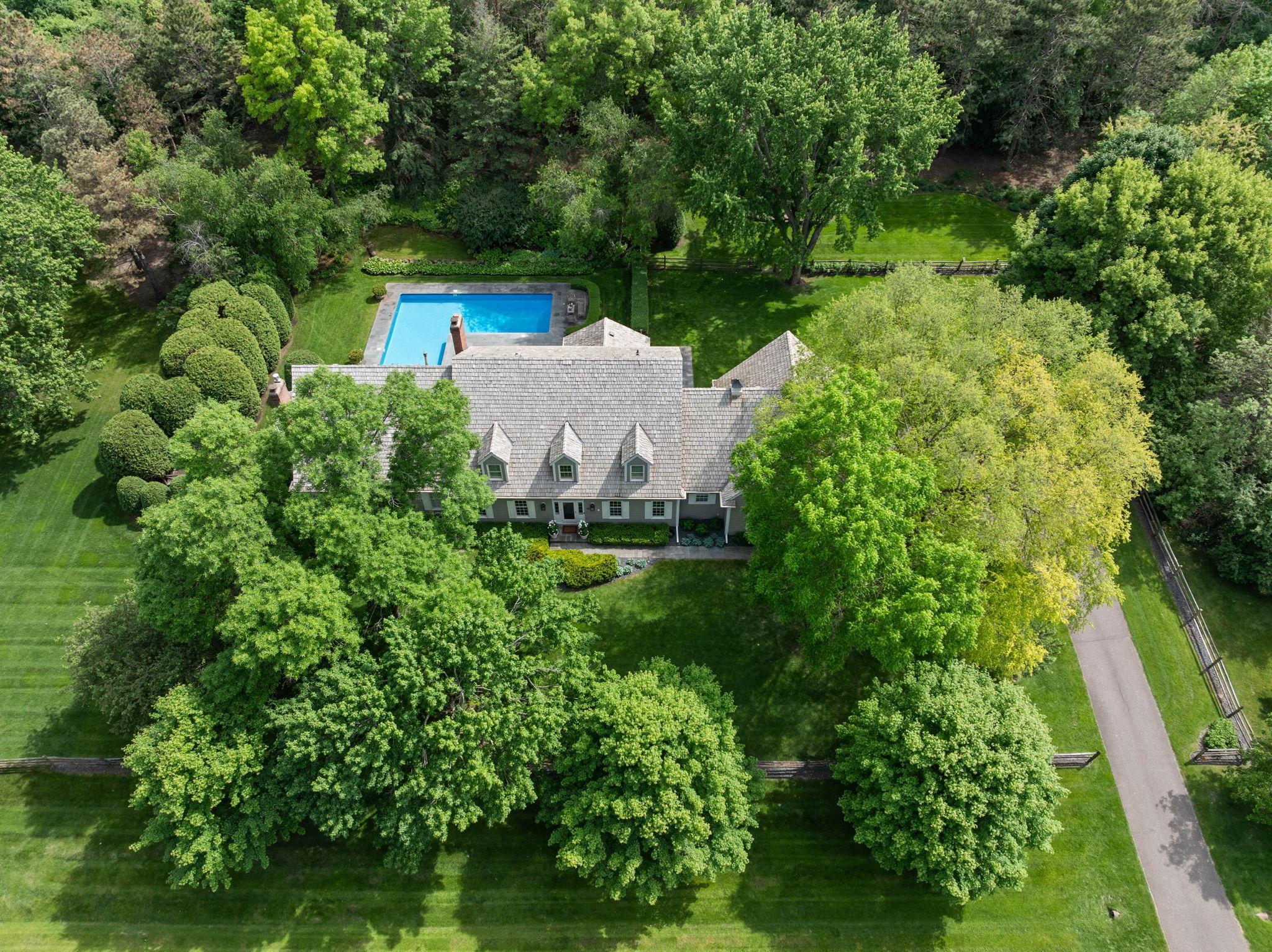 235 Hollander Road Wayzata, MN 55391 - Photo 7 of 118