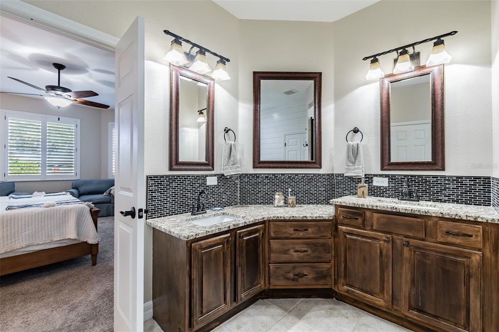 539 Treviso Drive Apollo Beach, FL 33572 - Photo 14 of 30