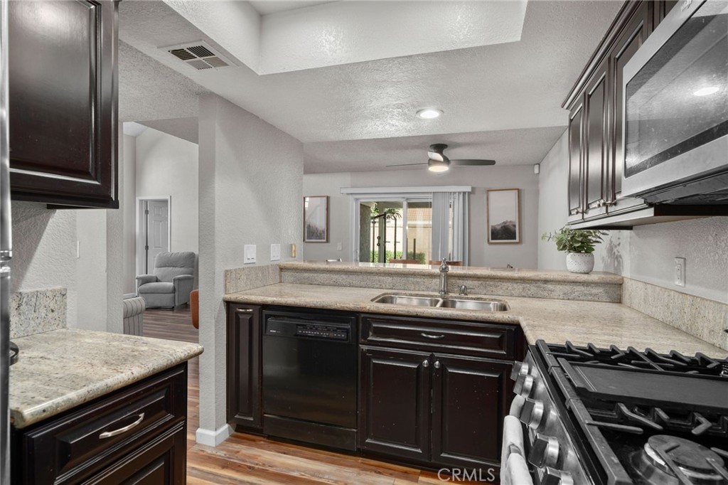 10634 Countryside Drive Rancho Cucamonga, CA 91730 - Photo 13 of 26 kitchen