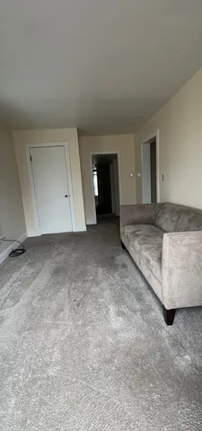 $1,500 | 192 North Smith Street, Unit 2, Aurora, IL 60505