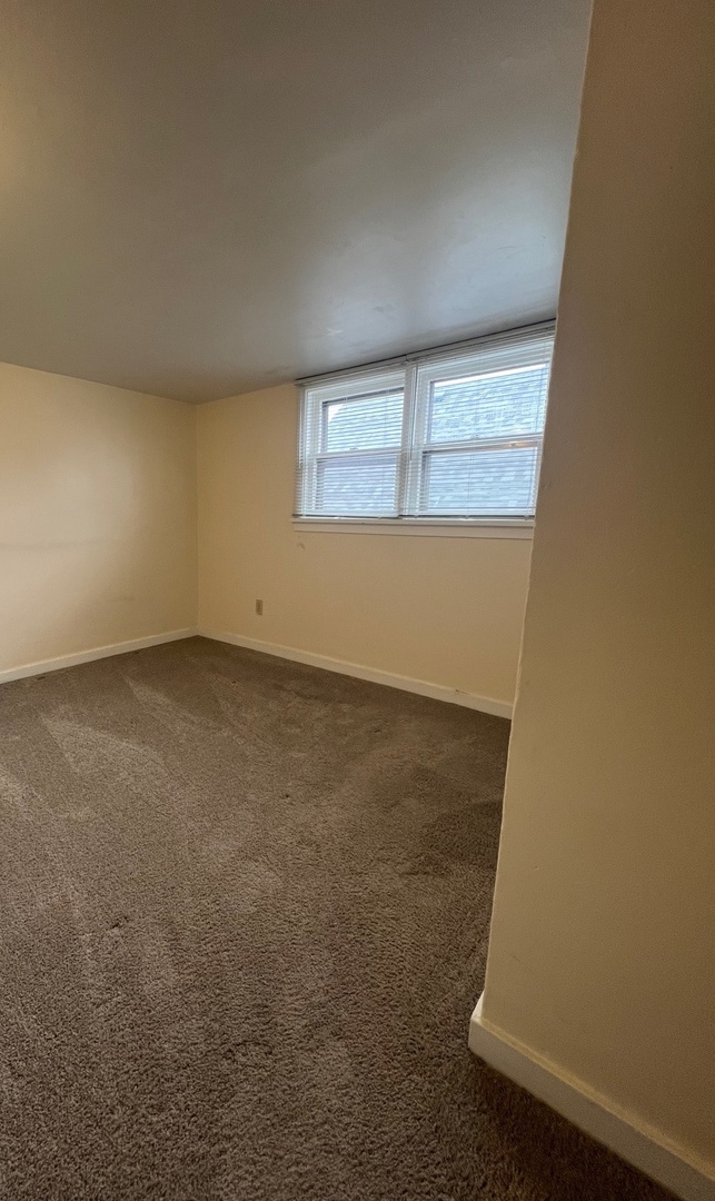 192 North Smith Street, Unit 2 Aurora, IL 60505 - Photo 4 of 7