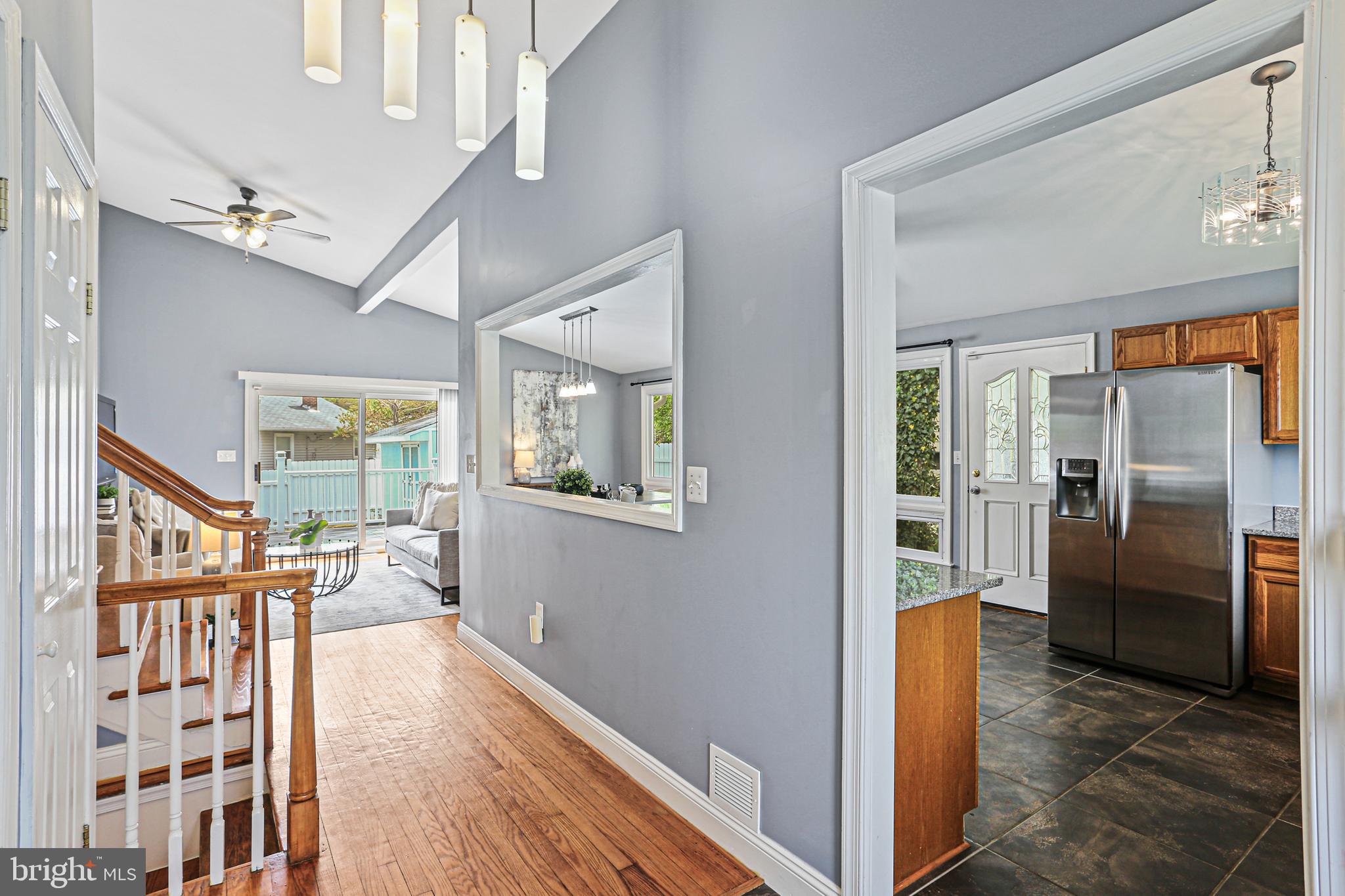209 Mansion Road Linthicum Heights, MD 21090 - Photo 2 of 40 Foyer