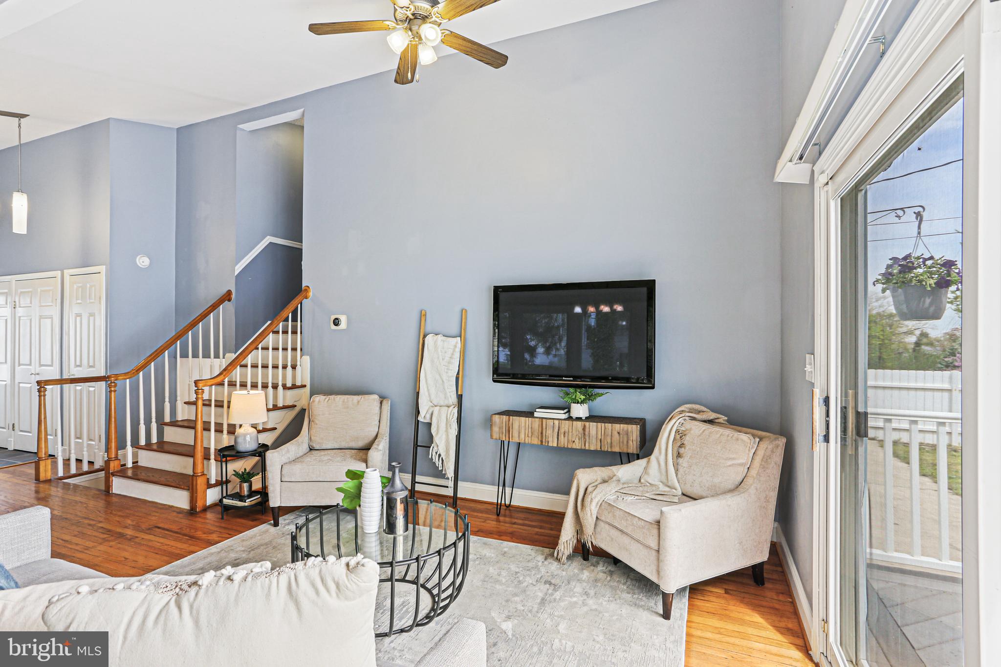 209 Mansion Road Linthicum Heights, MD 21090 - Photo 9 of 40 Living Room