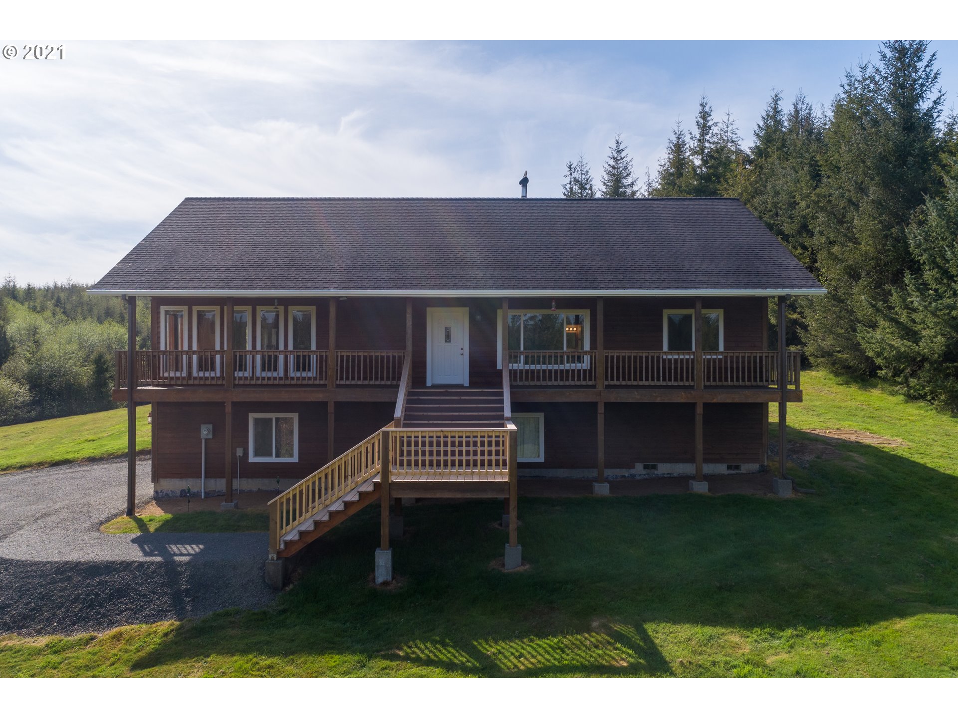 88834 Wadsworth Road Astoria, OR 97103 - Photo 1 of 27 Gallery Image 1