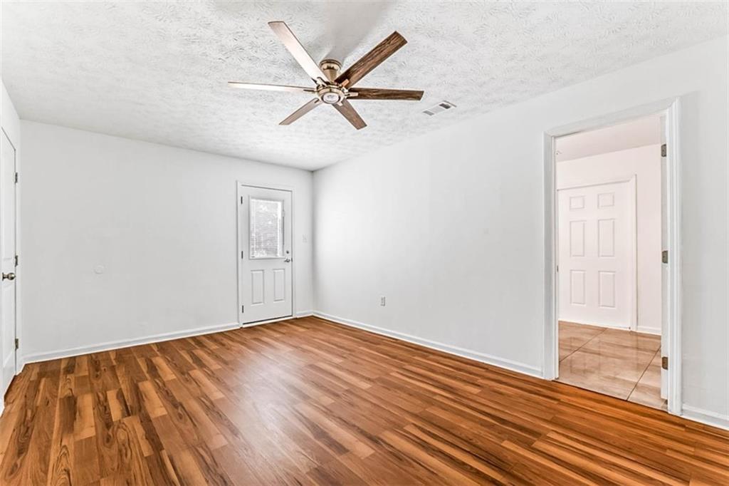 135 Dixie Lane Covington, GA 30014 - Photo 10 of 23