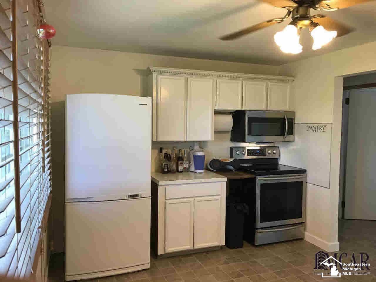 5190 Williams Road Newport, MI 48166 - Photo 5 of 28 21379616-4.JPG