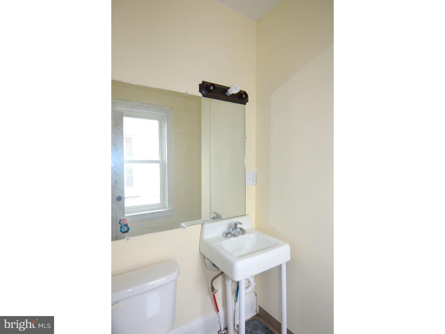 826 Locust Street Reading, PA 19604 - Photo 11 of 20 Gallery Image 11
