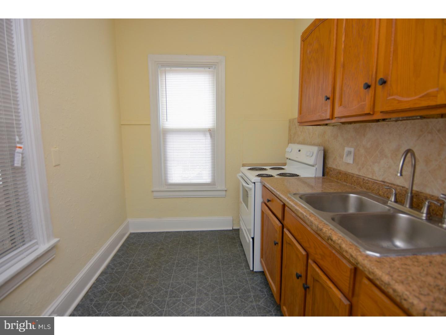 826 Locust Street Reading, PA 19604 - Photo 6 of 20 Gallery Image 6