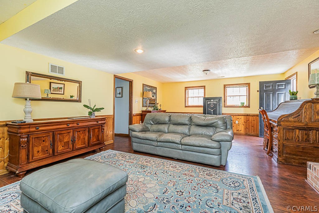 1651 Giles Bridge Road Powhatan, VA 23139 - Photo 16 of 49 Gallery Image 16