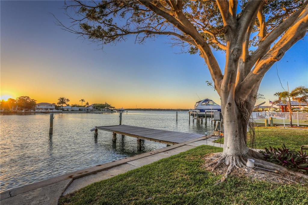578 Johns Pass Avenue Madeira Beach, FL 33708 - Photo 1 of 1