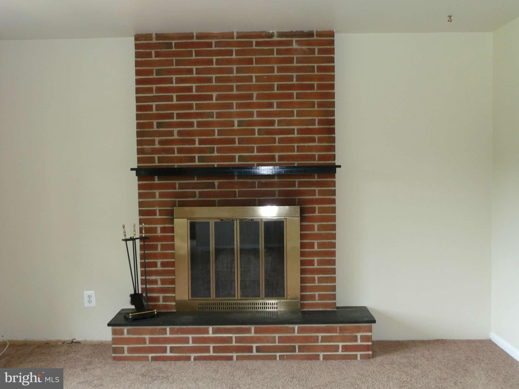 1014 Hanson Road, Unit EXT Joppa, MD 21085 - Photo 9 of 20 Living Room