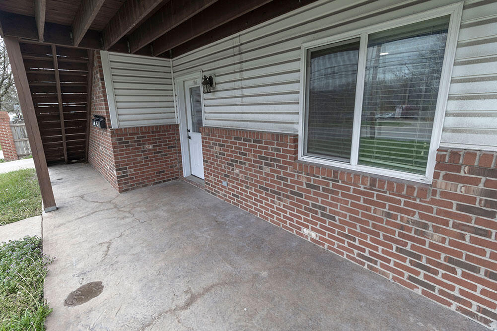 1409 Paris Road, Unit 101 Columbia, MO 65201 - Photo 3 of 26 31