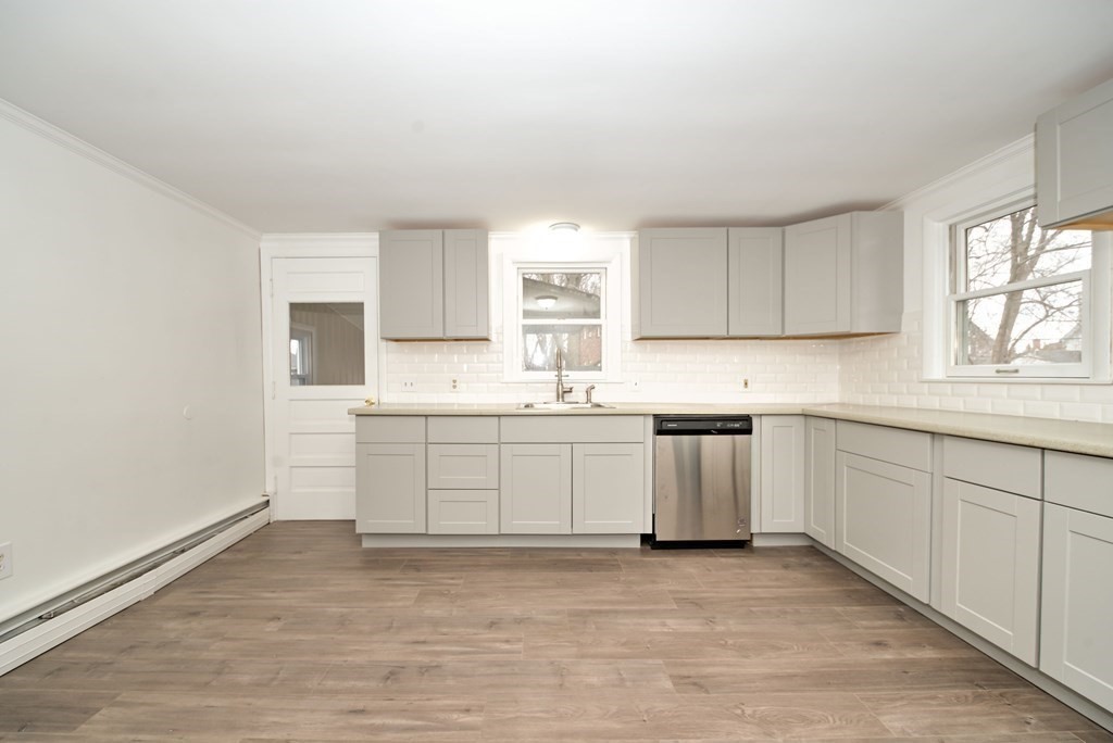 16 Perry Street Danvers, MA 01923 - Photo 6 of 30