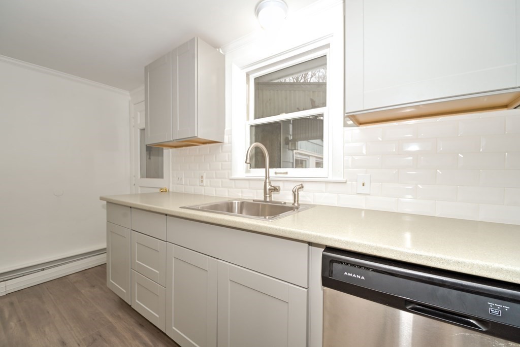 16 Perry Street Danvers, MA 01923 - Photo 7 of 30