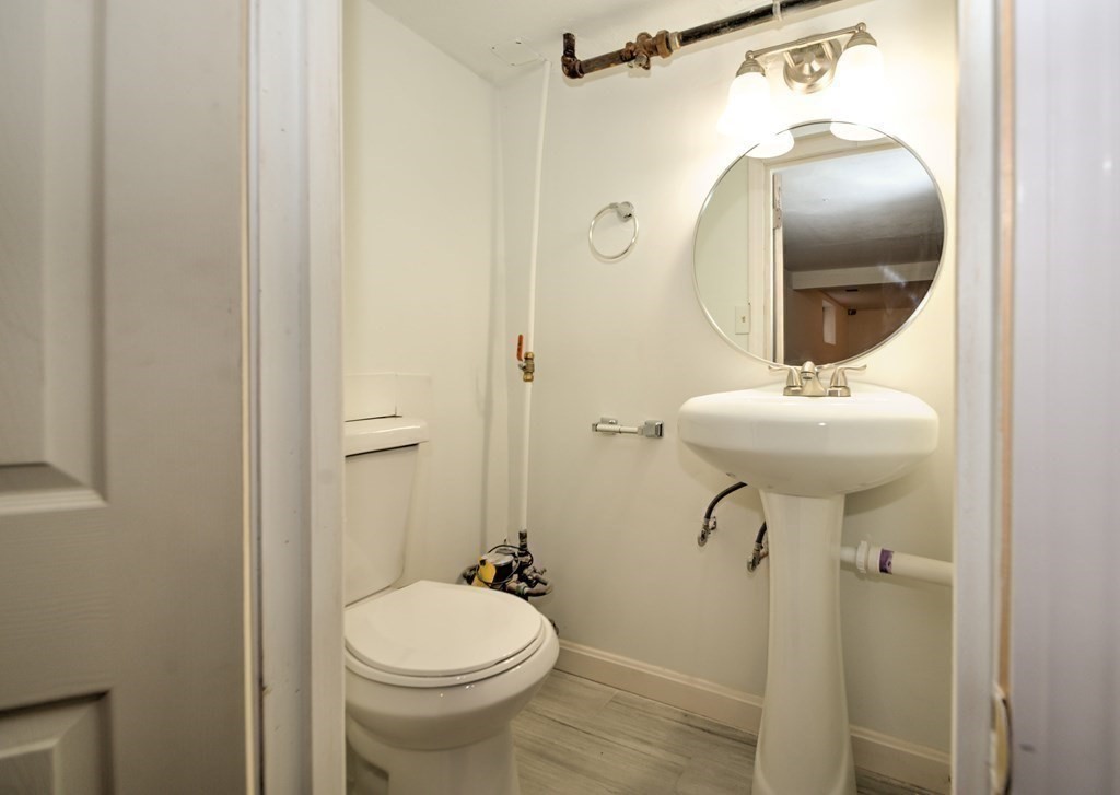 16 Perry Street Danvers, MA 01923 - Photo 10 of 30