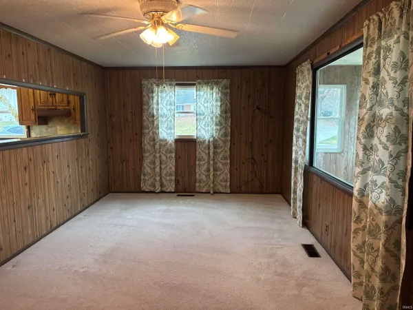 $139,900 | 913 Villa Terrace, Kendallville, IN 46755
