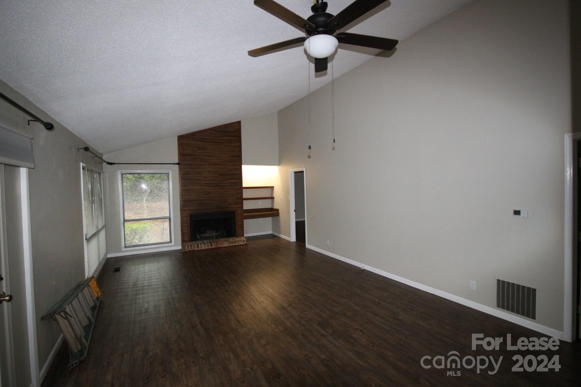15 B Woodland Road Tryon, NC 28782 - Photo 4 of 11