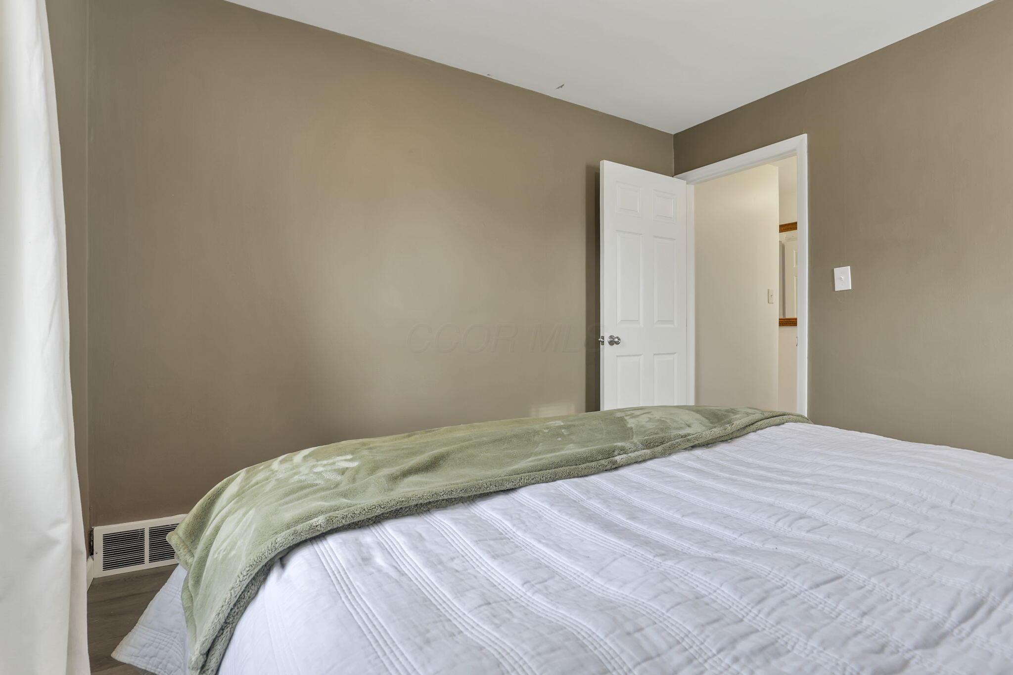 603 South James Road Columbus, OH 43213 - Photo 22 of 42 26-web-or-mls-0N4A5358