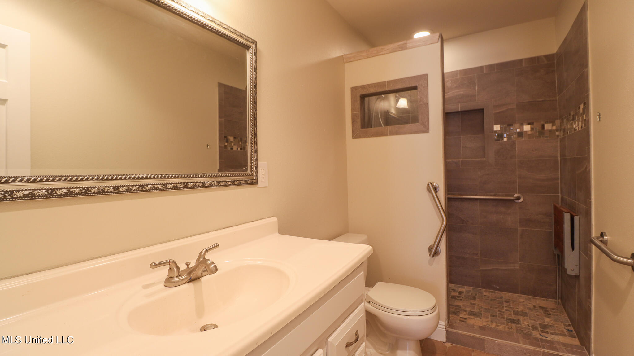 102 Timber Ridge Boulevard Pass Christian, MS 39571 - Photo 21 of 38 102 Timber Ridge-4515