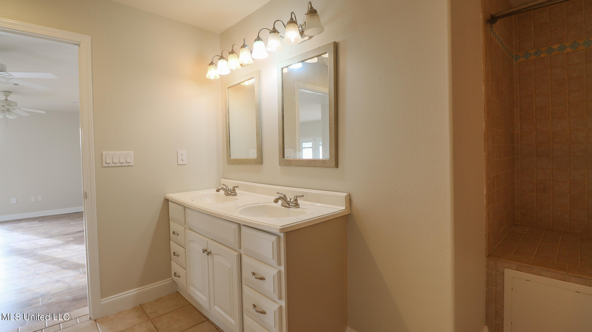 102 Timber Ridge Boulevard Pass Christian, MS 39571 - Photo 26 of 38 102 Timber Ridge-4522