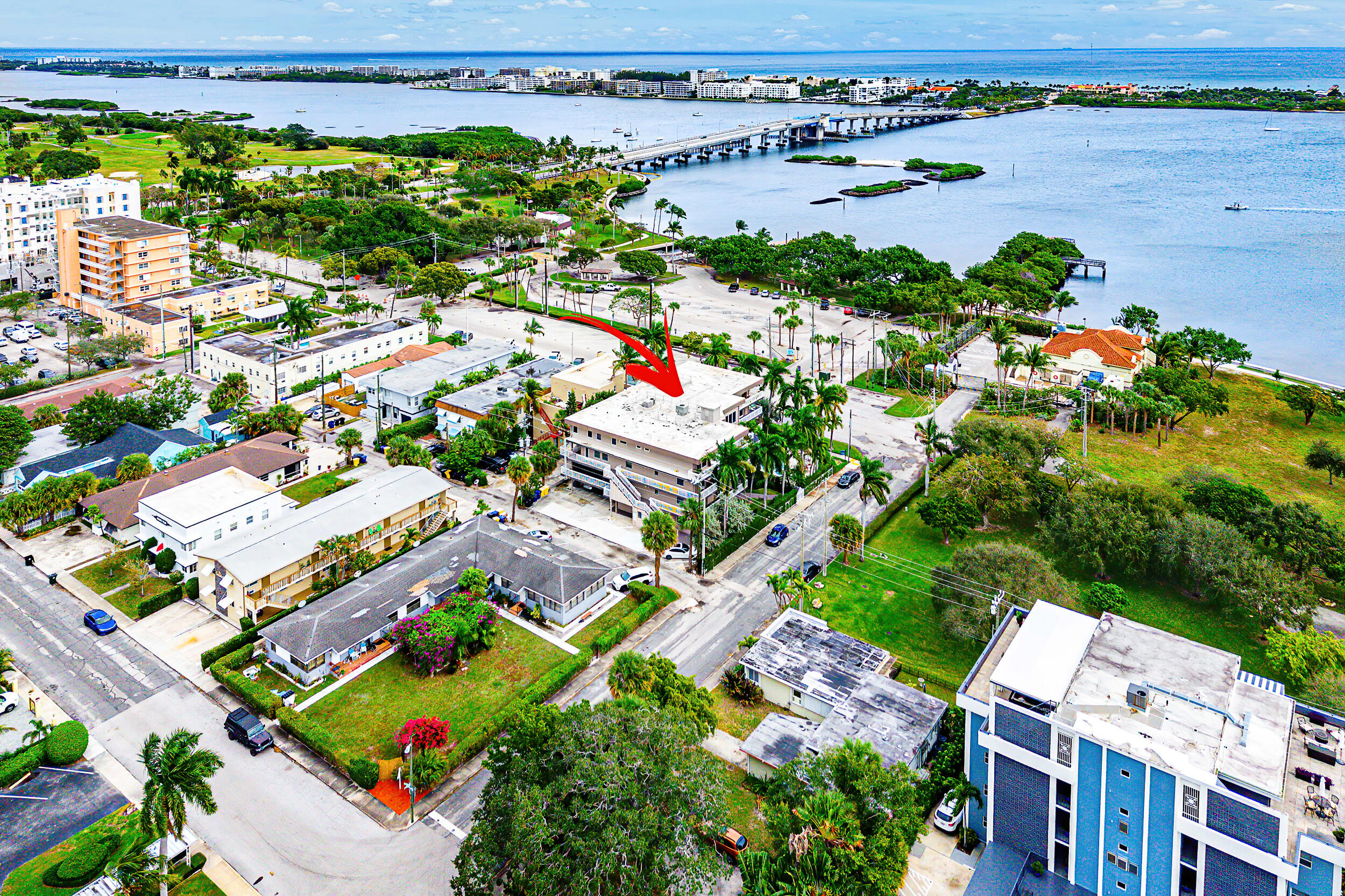 129 South Golfview Road, Unit 4 Lake Worth Beach, FL 33460 - Photo 1 of 28 Aerial