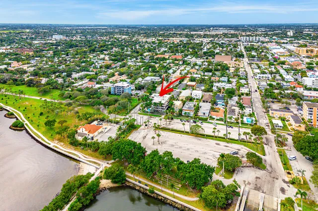 $2,500 | 129 South Golfview Road, Unit 4, Lake Worth Beach, FL 33460