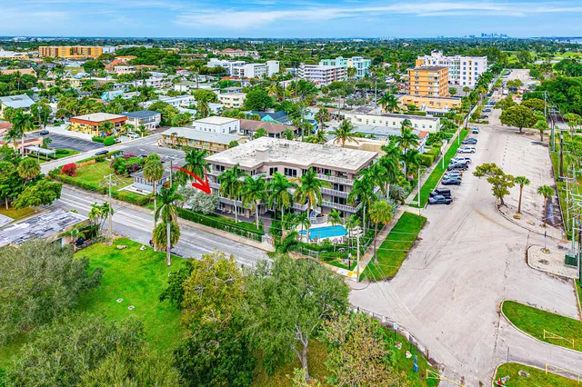 $2,500 | 129 South Golfview Road, Unit 4, Lake Worth Beach, FL 33460