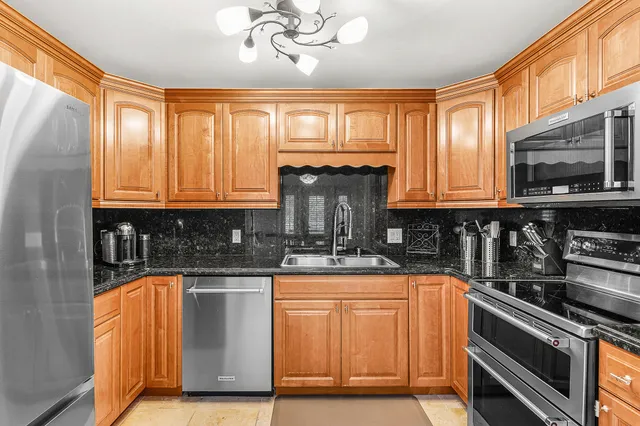 $2,500 | 129 South Golfview Road, Unit 4, Lake Worth Beach, FL 33460