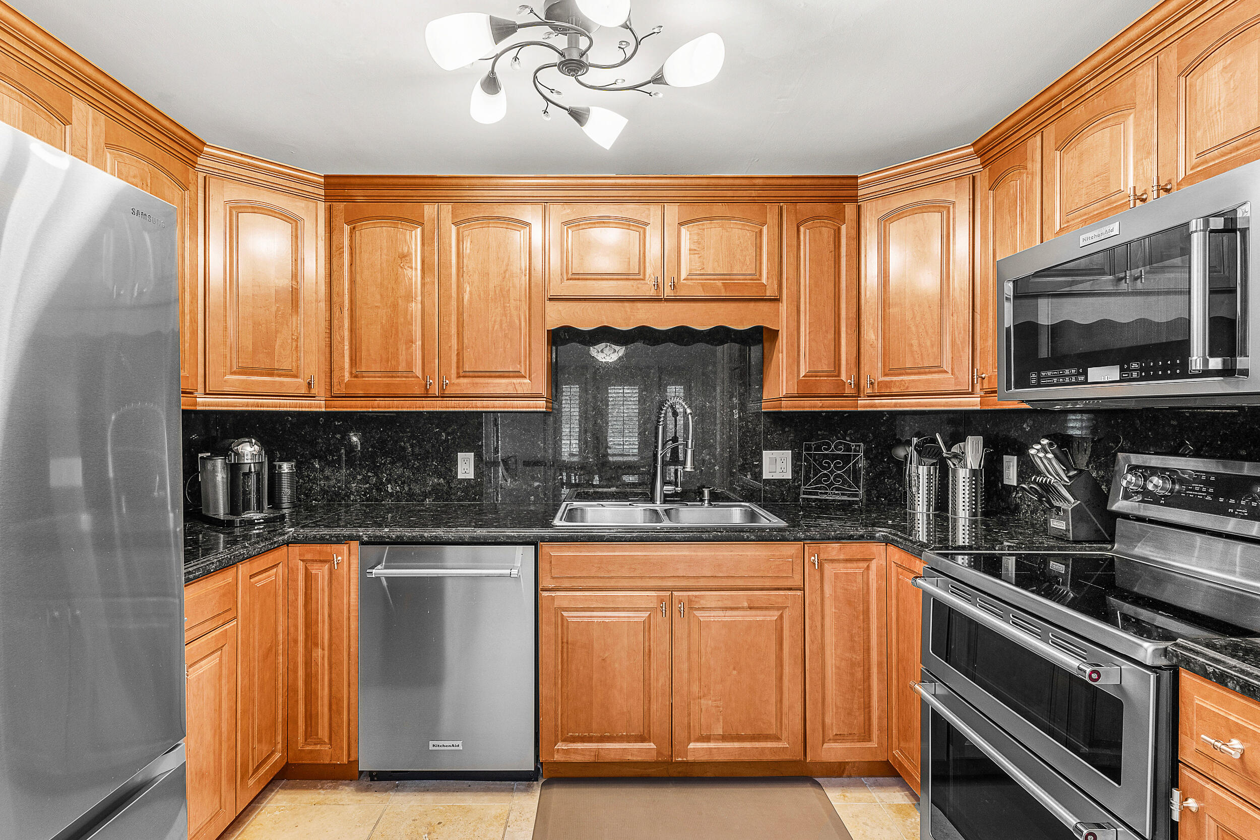 129 South Golfview Road, Unit 4 Lake Worth Beach, FL 33460 - Photo 4 of 28 Kitchen