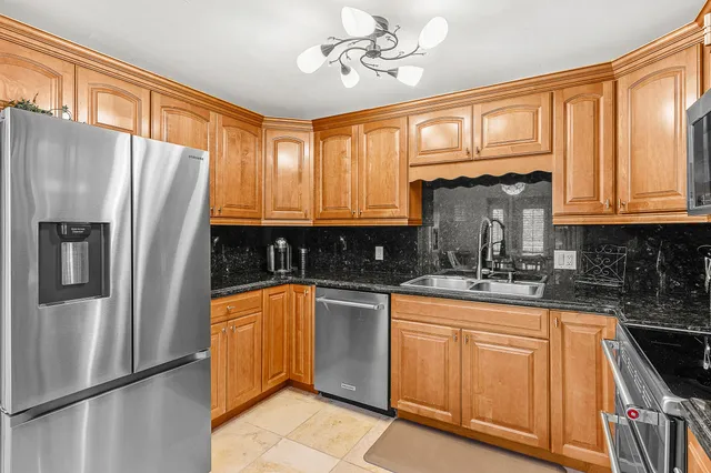 $2,500 | 129 South Golfview Road, Unit 4, Lake Worth Beach, FL 33460