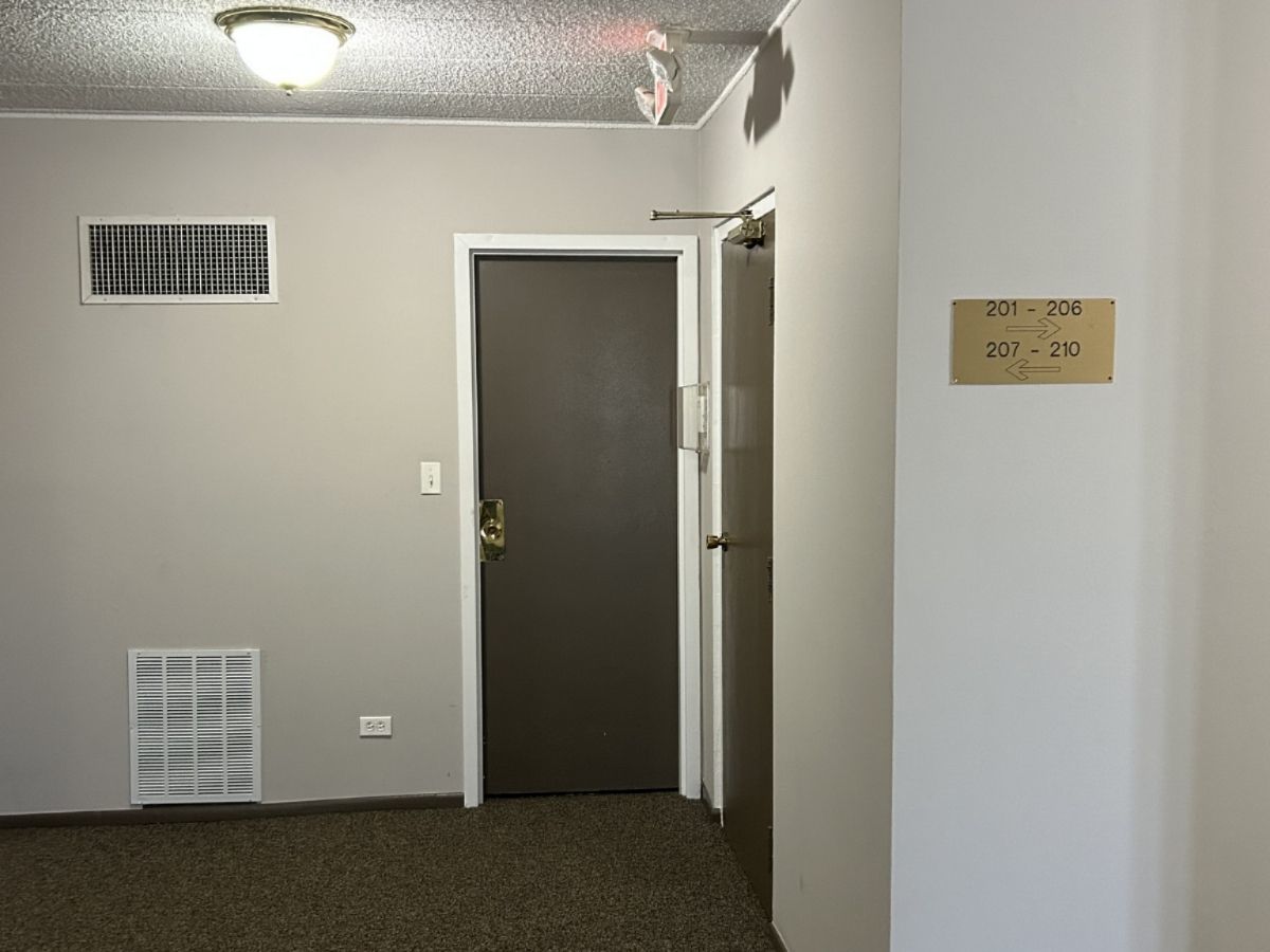 1206 New Wilke Road, Unit 206 Arlington Heights, IL 60005 - Photo 15 of 17