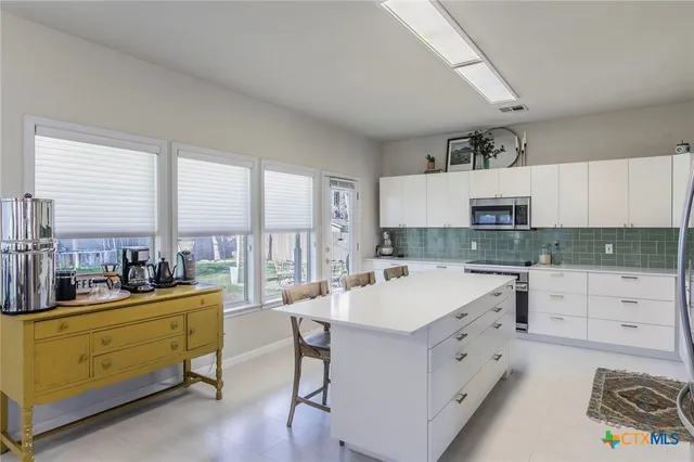 $459,000 | 700 Arrowhead Drive, Salado, TX 76571