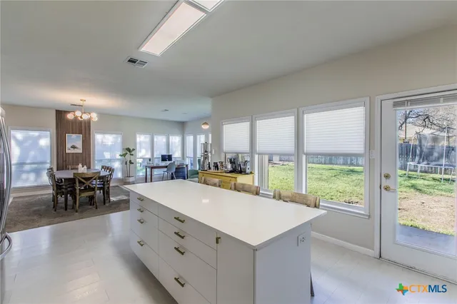 $459,000 | 700 Arrowhead Drive, Salado, TX 76571