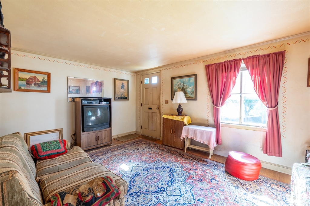 30 MacDonald Street Boston, MA 02136 - Photo 4 of 39