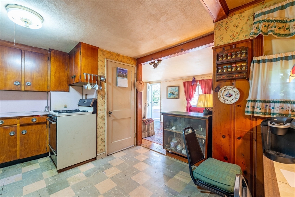 30 MacDonald Street Boston, MA 02136 - Photo 5 of 39