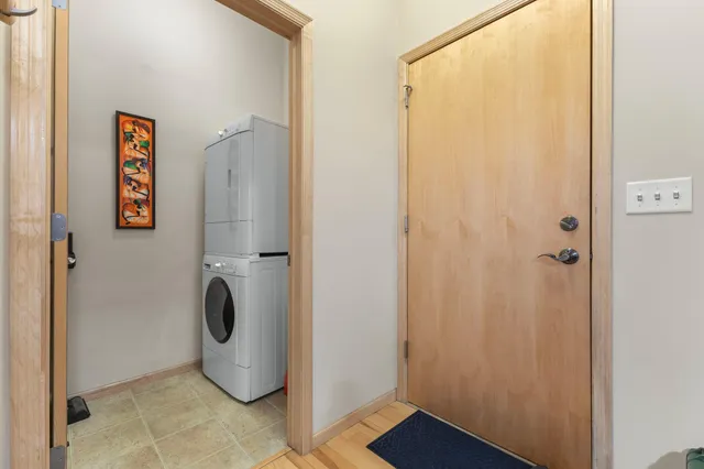 $184,500 | 270 4th Street East, Unit 203, St. Paul, MN 55101