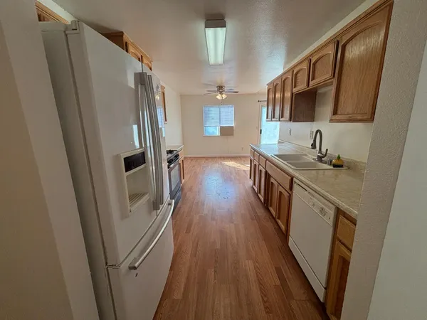 $1,995 | 813 Morton Avenue, Sanger, CA 93657
