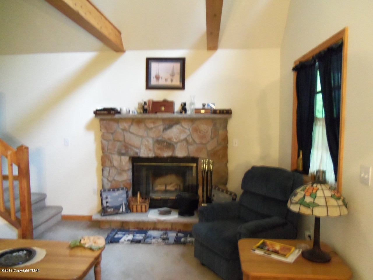 18 Robertson Road Jim Thorpe, PA 18229 - Photo 2 of 10 Living room